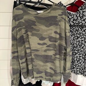 Camo sweatshirt